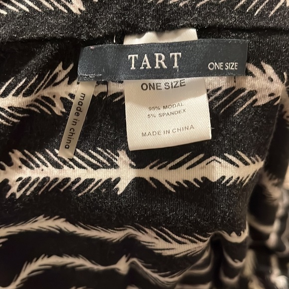 Eames Feathered Stripe Infinity Scarf - Picture 2 of 4